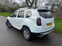Used Dacia Duster Lauréate 110 HP (80 kW) 2015 White SUV