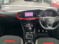 Second-hand Vauxhall Mokka SRi 101 CP (74 kW) 2022 Alb SUV