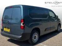 Nouă Peugeot Partner S 101 CP (74 kW) 2026 Albastru Monovolum