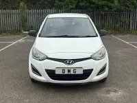 Used Hyundai i20 75 HP (55 kW) 2014 White Hatchback