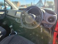 Used Toyota Yaris 111 HP (81 kW) 2018 Red Hatchback