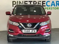 Used Nissan Qashqai N-Connecta 115 HP (84 kW) 2018 Red SUV