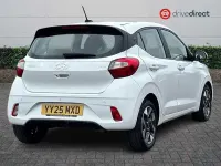 Used Hyundai i10 Advanced 63 HP (46 kW) 2025 White Hatchback