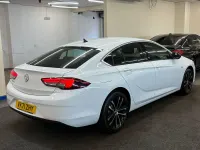 Used Vauxhall Insignia Edition 122 HP (89 kW) 2022 White Hatchback