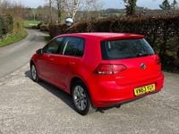 Used VW Golf VII SE 105 HP (77 kW) 2014 Red Hatchback