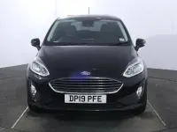 Usado Ford Fiesta Zetec 86 HP (63 kW) 2019 Preto Citadino