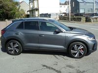 Second-hand VW T-Roc R-line 150 CP (110 kW) 2023 Gri SUV