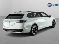 Used VW Passat R-line 204 HP (150 kW) 2025 White Estate