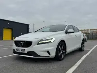 Begagnad Volvo V40 R-Design 190 HK (139 kW) 2017 Vit Halvkombi