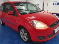 Begagnad Ford Fiesta 2007 Röd Halvkombi