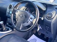 Used Nissan Qashqai Acenta 117 HP (86 kW) 2011 White SUV