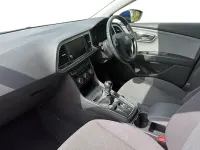Used Seat Leon SE Dynamic 131 HP (96 kW) 2019 Blue Estate
