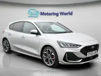 Gebraucht Ford Focus ST-Line 155 PS (114 kW) 2023 Silber Kleinwagen