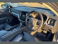 Usado Volvo V60 CC Plus 190 HP (139 kW) 2020 Cinzento Carrinha