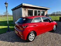 Used Hyundai i20 SE 84 HP (61 kW) 2016 Red Hatchback