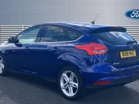 Used Ford Focus Zetec 125 HP (91 kW) 2017 Blue Hatchback