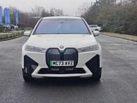 Usado BMW iX M Sport 236 kW (322 CV) 2023 Blanco SUV