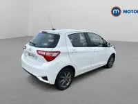 Used Toyota Yaris 111 HP (81 kW) 2019 White Hatchback