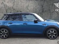 Usado Mini Cooper Exclusive 134 CV (98 kW) 2024 Azul Utilitario