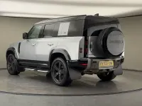Used Land Rover Defender HSE Dynamic 250 HP (183 kW) 2022 Hakuba silver SUV