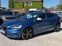 Gebraucht Volvo V40 R-Design Pro 120 PS (88 kW) 2017 Blau Kleinwagen