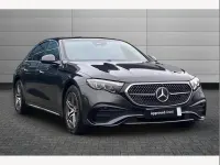 Usado Mercedes E220 AMG line 194 CV (142 kW) 2025 Gris Berlina