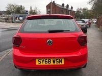 Used VW Polo SE 95 HP (69 kW) 2018 Red Hatchback