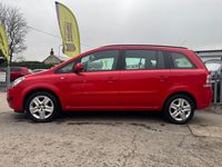 Used Vauxhall Zafira 120 HP (88 kW) 2014 Red MPV