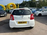 Used Suzuki Alto 68 HP (50 kW) 2010 White Hatchback