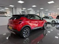 Used Renault Captur Evolution 140 HP (102 kW) 2023 Red SUV