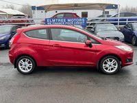Used Ford Fiesta Zetec 82 HP (60 kW) 2016 Red Hatchback