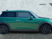 Used Mini ONE Classic 101 HP (74 kW) 2022 Green Hatchback
