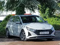 Used Hyundai i20 Advanced 100 HP (73 kW) 2025 Grey Hatchback