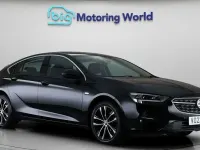 Begagnad Vauxhall Insignia Edition 122 HK (89 kW) 2021 Svart Halvkombi