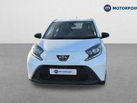 Used Toyota Aygo X PURE 72 HP (52 kW) 2023 White SUV