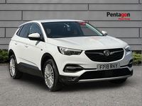 Used Vauxhall Grandland X Sport 128 HP (94 kW) 2018 White SUV