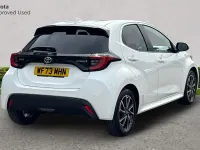 Used Toyota Yaris Hybrid Design 116 HP (85 kW) 2023 Pure white Hatchback