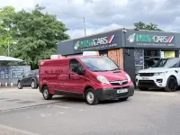 Used Vauxhall Vivaro 90 HP (66 kW) 2013 Red MPV
