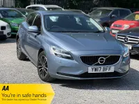Used Volvo V40 Momentum 2017 Blue Hatchback