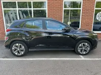 Second-hand Hyundai Kona SE 100 kW (136 CP) 2022 Negru SUV
