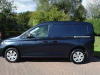 Usado VW Caddy S 122 HP (89 kW) 2024 Azul Monovolume