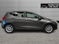 Usado Ford Fiesta Titanium 125 HP (91 kW) 2020 Cinzento Citadino