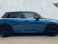 Used Mini Cooper Hatch 134 HP (98 kW) 2024 Blue Hatchback