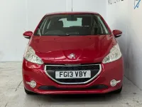 Used Peugeot 208 Active 68 HP (50 kW) 2013 Red Hatchback