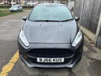 Used Ford Fiesta ST-Line 140 HP (102 kW) 2016 Grey Hatchback