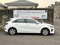 Used Kia Ceed 114 HP (83 kW) 2019 White Hatchback