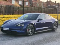 Begagnad Porsche Taycan Performance Package 389 kW (530 HK) 2020 Blå Sedan