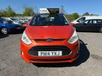 Usado Ford B-MAX Zetec 2014 Dourado Monovolume