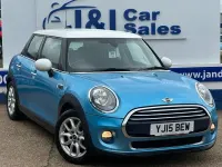 Usado Mini Cooper D Hatch 116 HP (85 kW) 2015 Azul Citadino