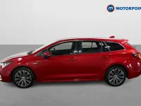 Usado Toyota Corolla 122 HP (89 kW) 2022 Vermelho Carrinha